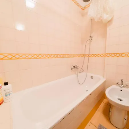 Lägenhet Group-friendly 4br Duplex Castle View