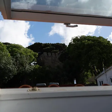 Apartment Castle Views Luxe 4br Duplex In *