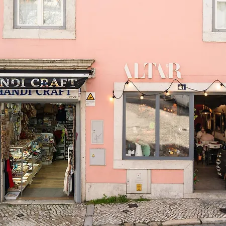 Group-friendly 4br Duplex Castle View Apartamento Lisboa