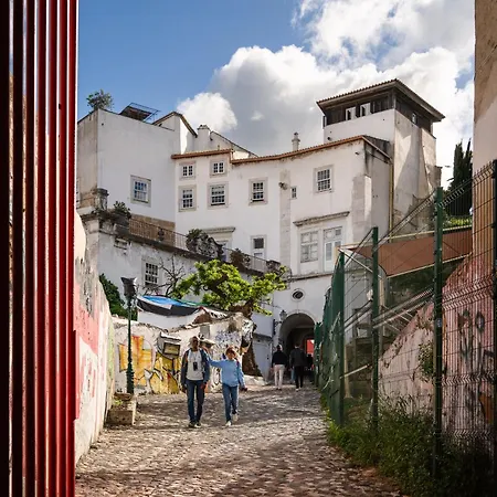 Apartment Group-Friendly 4Br Lisbon Duplex Castle View *