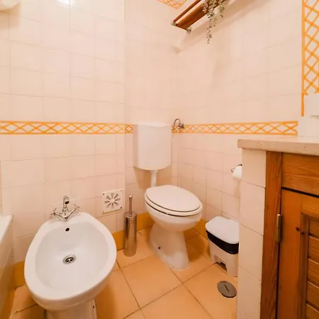 Group-Friendly 4Br Duplex Castle View Wac