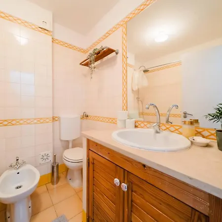 Group-friendly 4br Duplex Castle View * Lisboa