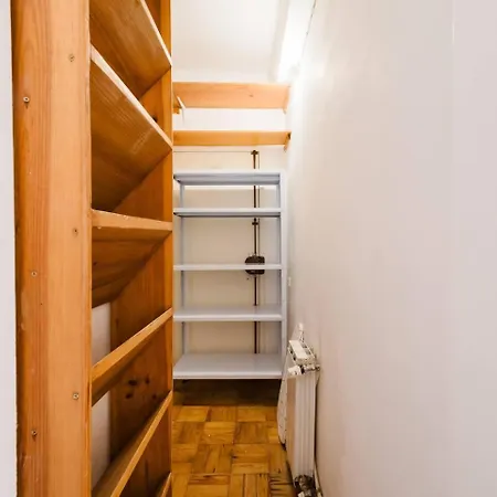 Group-Friendly 4Br Duplex Castle View In Lisbon * 리스본