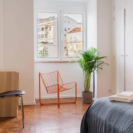 Group-Friendly 4Br Duplex Castle View In Lisbon 아파트 리스본