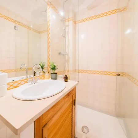 Apartment Castle Views Luxe 4br Duplex In