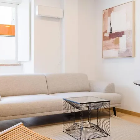 Group-Friendly 4Br Duplex Castle View In Lisbon 아파트 *