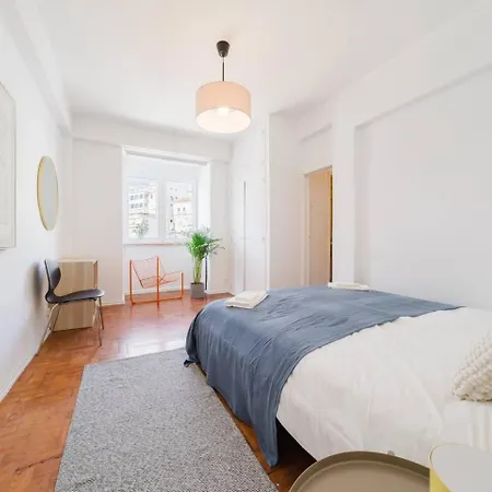 Group-Friendly 4Br Duplex Castle View Wac Apartment Lissabon