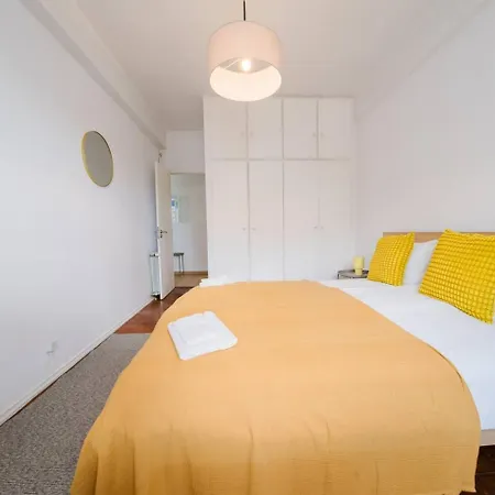 Group-Friendly 4Br Duplex Castle View Wac