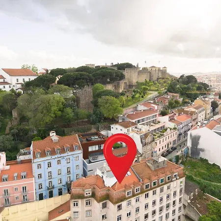 Group-friendly 4br Duplex Castle View *