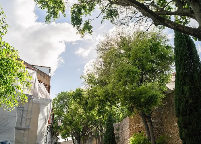 Group-friendly 4br Duplex Castle View * リスボン