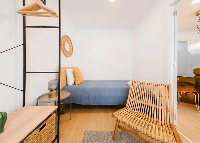 Group-friendly 4br Duplex Castle View * リスボン