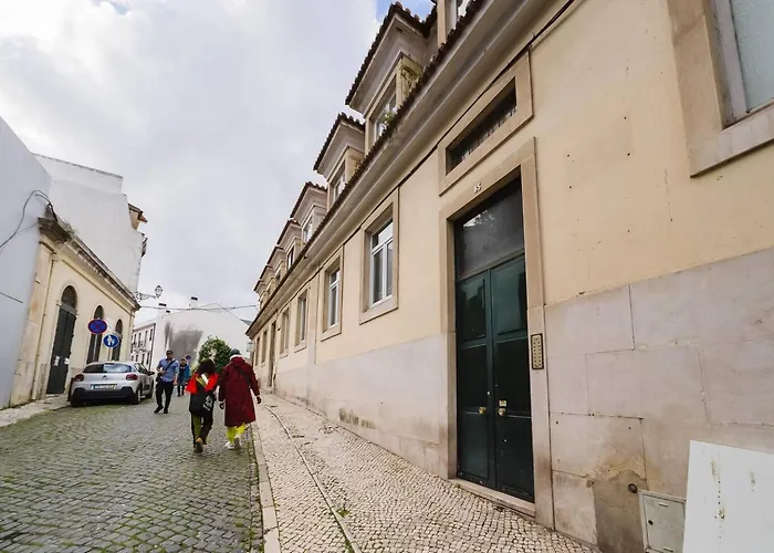 アパート Group-friendly 4br Duplex Castle View *