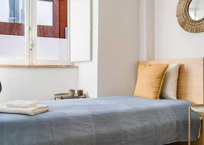 アパート Group-friendly 4br Duplex Castle View