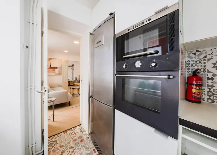 Group-friendly 4br Duplex Castle View リスボン