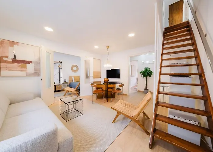 Group-friendly 4br Duplex Castle View * リスボン