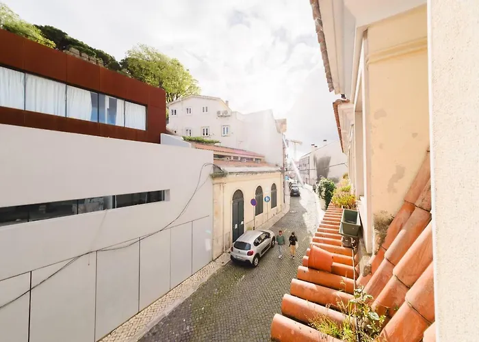 Group-friendly 4br Duplex Castle View شقة Lisboa