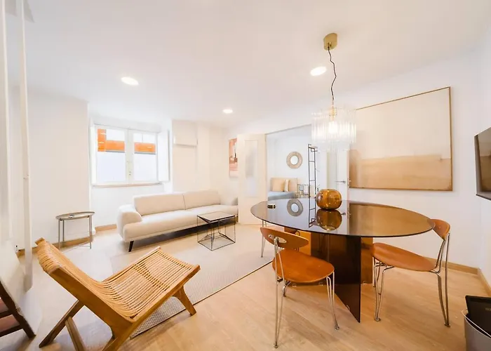 Group-friendly 4br Duplex Castle View شقة *