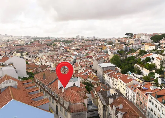 Group-friendly 4br Duplex Castle View * Lisboa