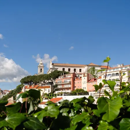 Group-friendly 4br Duplex Castle View * Lizbona